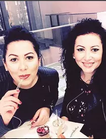 Andra și surorile ei