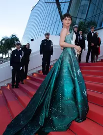 Catrinel Menghia la Cannes