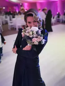 Lidia Buble a prins buchetul. Artista a fost fără Răzvan Simion la nunta surorii ei