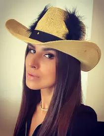 Anastasia și Beatrice, nepoatele Anastasiei Lazariuc