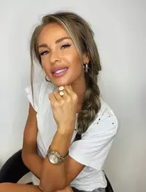 Diana Munteanu, criticată din nou de fani din cauza intervențiilor estetice: "Păcat, erai mai frumoasă natură"