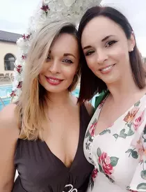 Incredibil cum arată sora mai mică a Andreei Marin. Este o blondă cu ochi albaștri de o frumusețe rară!