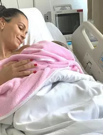 Anca Serea a născut o fetiță! Vedeta a devenit mamă pentru a șasea oară