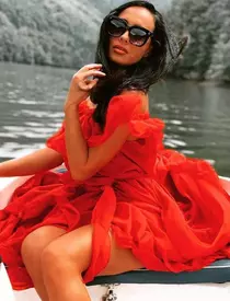 Ella Puterea Dragostei