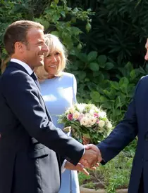 Președintele Emmanuel Macron și Prima Doamnă, la întâlnirea oficială cu Vladimir Putin