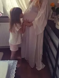 Ianna Novac a trecut prin momente de groază la naștere: anestezia epidurală nu a prins. Artista a povestit toată scena în detaliu