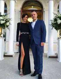 Nora lui Adrian Năstase, prima apariție publică după ce a devenit mamă. Incredibil cum arată în rochii mulate la două luni după naștere