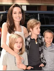 La 13 ani, fetița actorilor Angelina Jolie și Brad Pitt a început procesul de schimbare de sex. Shiloh vrea să fie băiat