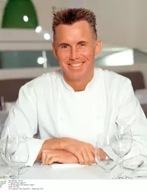 Chef Gary Rhodes a murit la 59 de ani