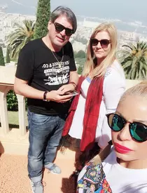 Fiica lui Cornel Galeș a ajuns la priveghi. Claudia și-a iertat tatăl care a părăsit-o în urmă cu mulți ani