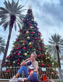 Dani Oțil și iubita