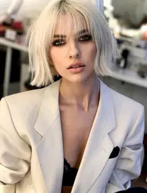 Lidia Buble, fără sutien la Elle Style Awards. Răzvan Simion nici nu a văzut cum a plecat de acasă: ”Îmi e rușine”