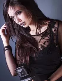 Cine este Mădălina Bellariu, românca din The Young Pope și noua actriță din Sacrificiul. A jucat alături de Jude Law