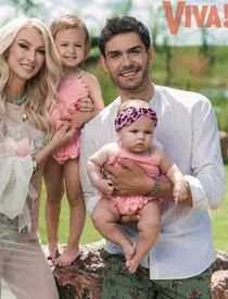 Andreea-Bălan-George-Burcea-și-fiicele-lor-Ella-și-Clara-1