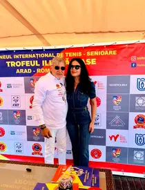 fostul-tenismen-ilie-nastase-si-ioana-s-au-casatorit-in-joia-patimilor-prima-imagine-de-la-cununia-civila-1-1