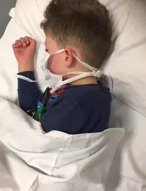 băiețel-de-5-ani-infectat-cu-coronavirus