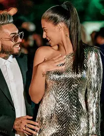 Își vedea fiica rar, dar acum nu o mai poate vedea deloc! Antonia își va petrece ziua de naștere fără fiica ei, Maya: micuța se află în carantină, în Italia