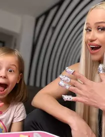 Anda-Adam-și-familia