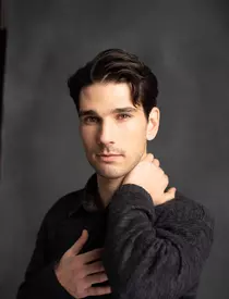 Anghel Damian, despre viața în izolare și dragostea în timpul pandemiei: "Nu mă tem pentru mine. Mă tem pentru o parte din familia mea, care e în grupa de risc" INTERVIU