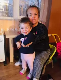 Soția-și-fetița-Piticului-Colorado-6