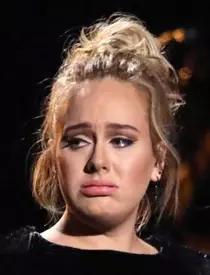 prima-aparite-a-lui-adele-in-costum-de-baie-de-cand-a-slabit-45-de-kg-a-starnit-furie-ar-trebui-sa-mearga