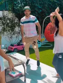 Andreea-Bălan-face-repetiții-acasă-2