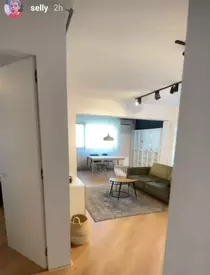 Selly-s-a-mutat-în-București-2