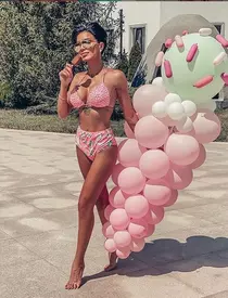 Adelina-Pestritu-costum-baie.7jpg