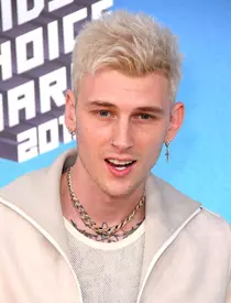 Machine-Gun-Kelly-2-683×1024