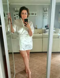 Nici ei nu-i vine să creadă când se uită în oglindă! Oana Roman se mândrește cu noua siluetă după ce a slăbit considerabil: ”N-am făcut operație”