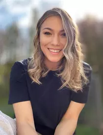 Monica Roșu este însărcinată pentru prima dată. Fosta gimnastă a dat marea veste, în direct, la TV: ”Undeva în mai s-a întâmplat fericitul eveniment”