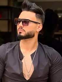 Jador are o nouă iubită? Imaginile în care o femeie celebră îl sărută au făcut ravagii pe internet: „M-am însurat”