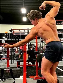 Arnold-Schwarzenegger-viata-amoroasa