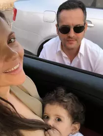 Cristina-Șișcanu-și-fiica-ei-Petra-3-482×500