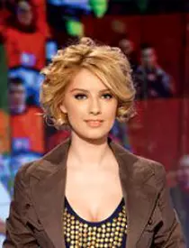 Daiana-anghel-s-a-maritat3-768×1024