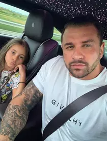 Alex-Bodi-_i-Bianca-Dragu_anu-3-3-717×1024-717×1024