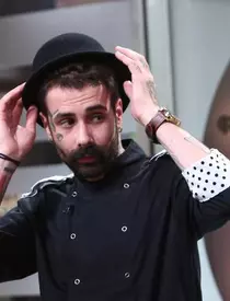 iubita-lui-kani-chefi-la-cutite