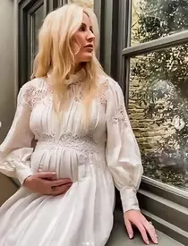 2021-02-24-16_21_29-@elliegoulding-•-Instagram-photos-and-videos