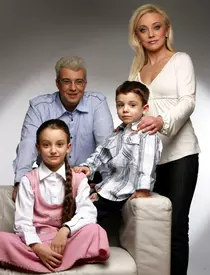 Cum arată fiul lui Cătălin Crișan. Raris are 17 ani și își dorește să devină compozitor