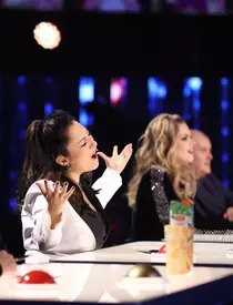 elena-gatcin-romanii-au-talent-golden-buzz7