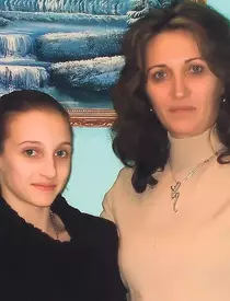 Ana-Porgras-820×1024-3