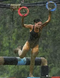 Cine este Adelina Damian Survivor