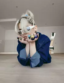 ianca-fiica-lui-razvan-simion-a-dat-o-uitarii-pe-lidia-buble-