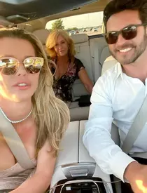 Alina Vidican și copiii lui Cristi Borcea s-au mutat cu logodnicul ei milionar? Detaliile care i-au dat de gol