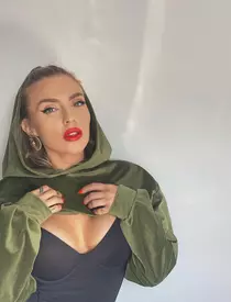 oana-radu-arata-mai-bine-ca-niciodata-cate-kilograme-a-slabit-1