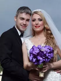 0f51fbe4ca50d9082627f5e4fa660cbcmaxim