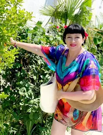 Neti Sandu s-a pozat în costum de baie, la 62 de ani. Cum au reacționat fanii