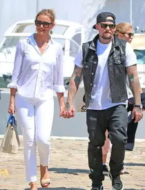 Primele fotografii cu fiica lui Cameron Diaz. Cum arată bebelușul născut anul trecut