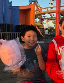 monica-gabor-a-sters-pozele-cu-mr-pink-1