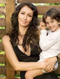 Ayan-Schwarzenberg-0